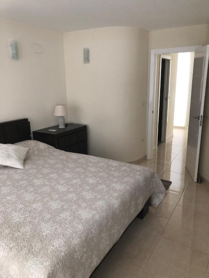 Apartamento El Eden Playa De Gandia Екстериор снимка