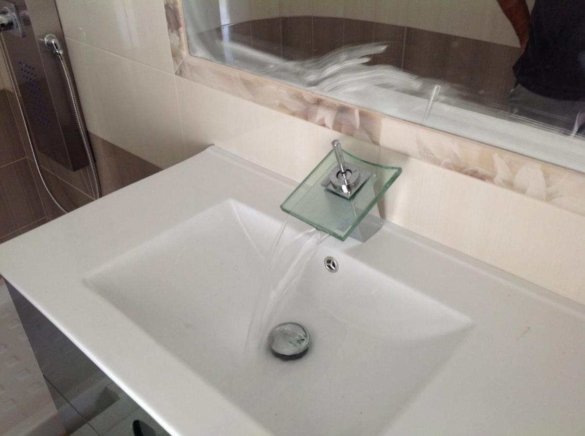 Apartamento El Eden Playa De Gandia Екстериор снимка