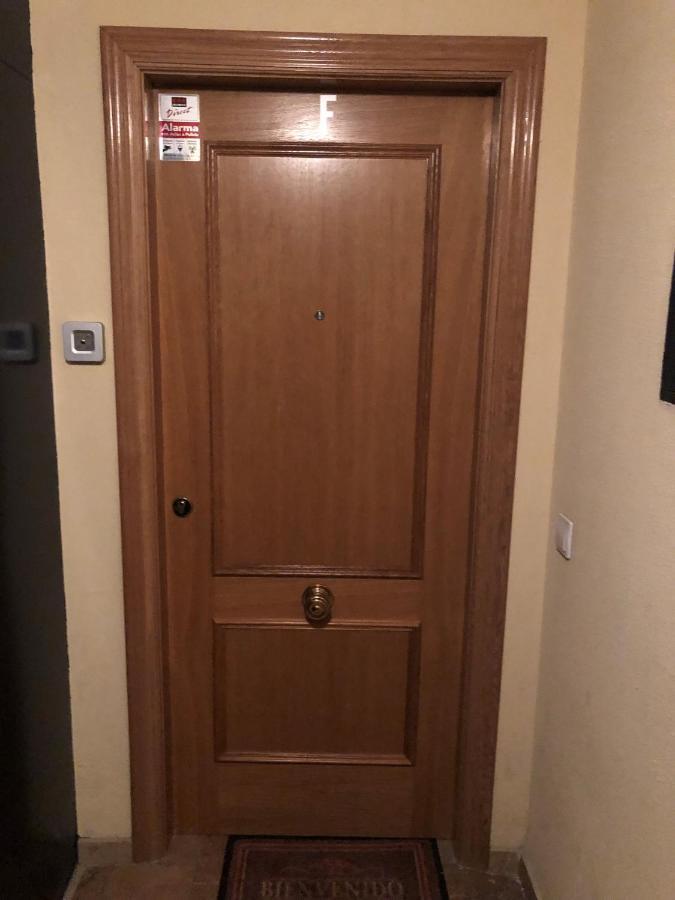 Apartamento El Eden Playa De Gandia Екстериор снимка
