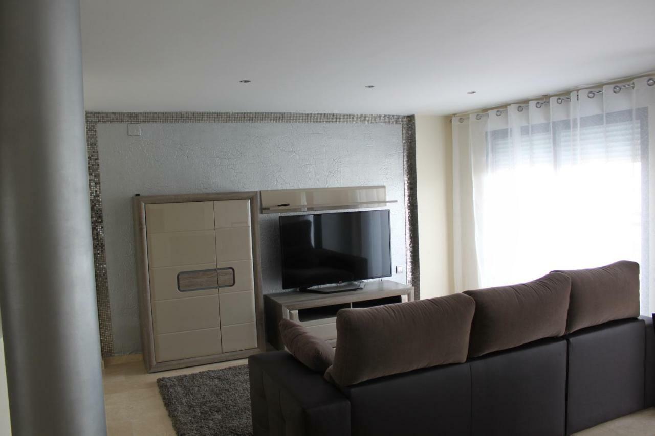 Apartamento El Eden Playa De Gandia Екстериор снимка